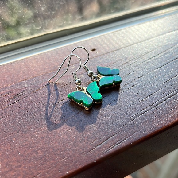 Dark green butterfly earrings - Picture 2 of 6